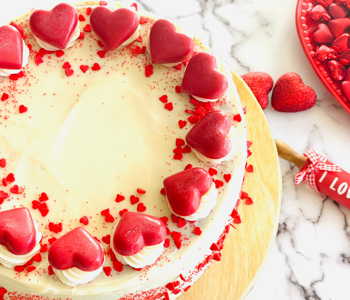 Red velvet drip cake | Chocolate cake designs, Red velvet chocolate cake,  Cake
