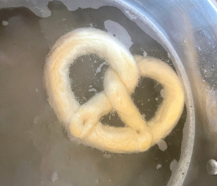 https://mirjamskitchenyodel.com soft pretzels in water bath