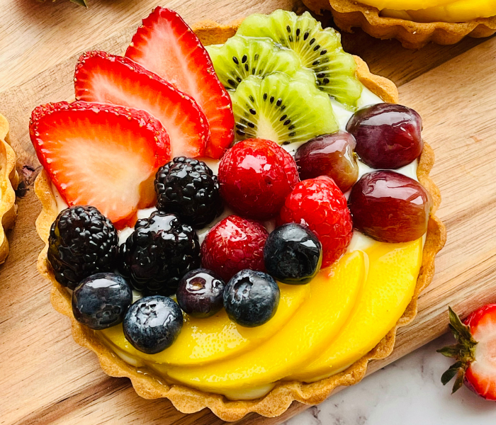 https://mirjamskitchenyodel.com french fruit tart with fresh fruit