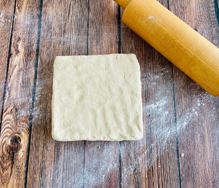 https://mirjamskitchenyodel.com ready to roll the shortbread dough