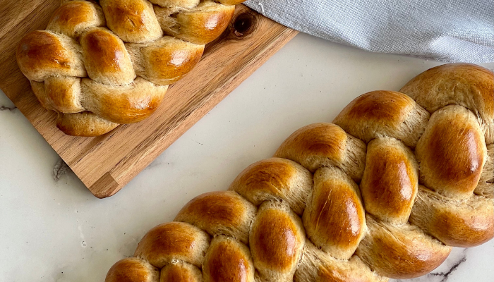 http://mirjamskitchenyodel.com braided bread two loafs