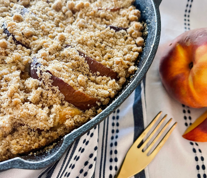 https://mirjamskitchenyodel.com peach crumb coffee cake close up