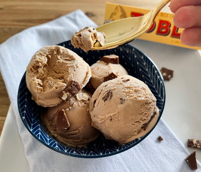 https://mirjamskitchenyodel.com trying toblerone ice cream with a spoon