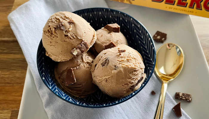 http://mirjamskitchenyodel.com 4 scoops of toblerone ice cream