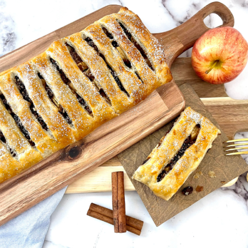 https://mirjamskitchenyodel.com apple strudel birds eye view with apple and cinnamon