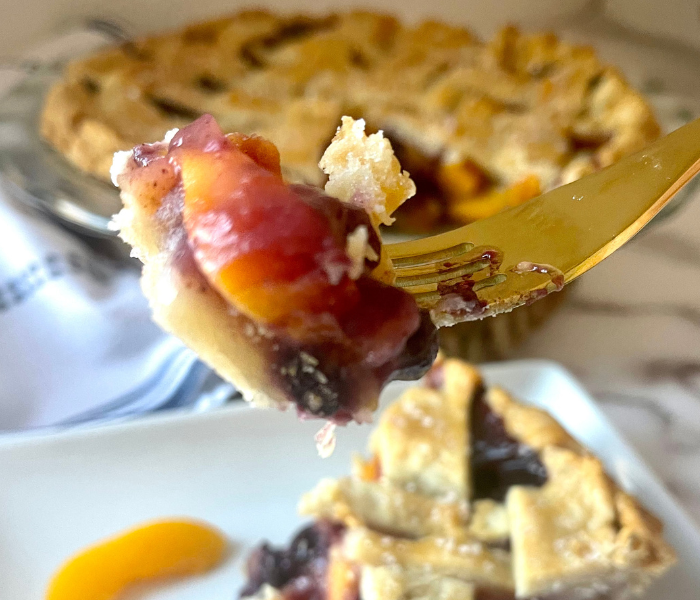 https://mirjamskitchenyodel.com blueberry peach pie zoomed in